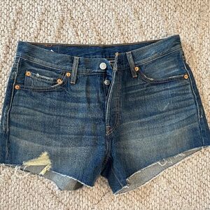 501 Levi's Cutoffs Dark Wash Like New Size 30